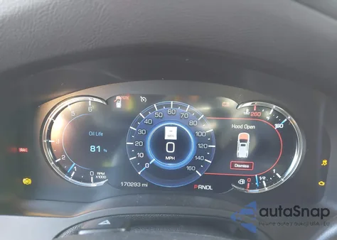 2017 Cadillac Escalade Esv Standard z USA, uszkodzony, nr VIN 1GYS3GKJ4HR243777